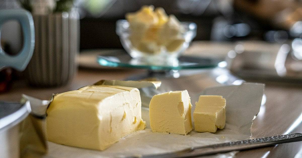Które masło jest smaczniejsze i zdrowsze – 73% czy 82%